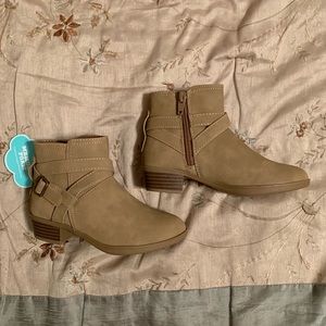 Girls Boots